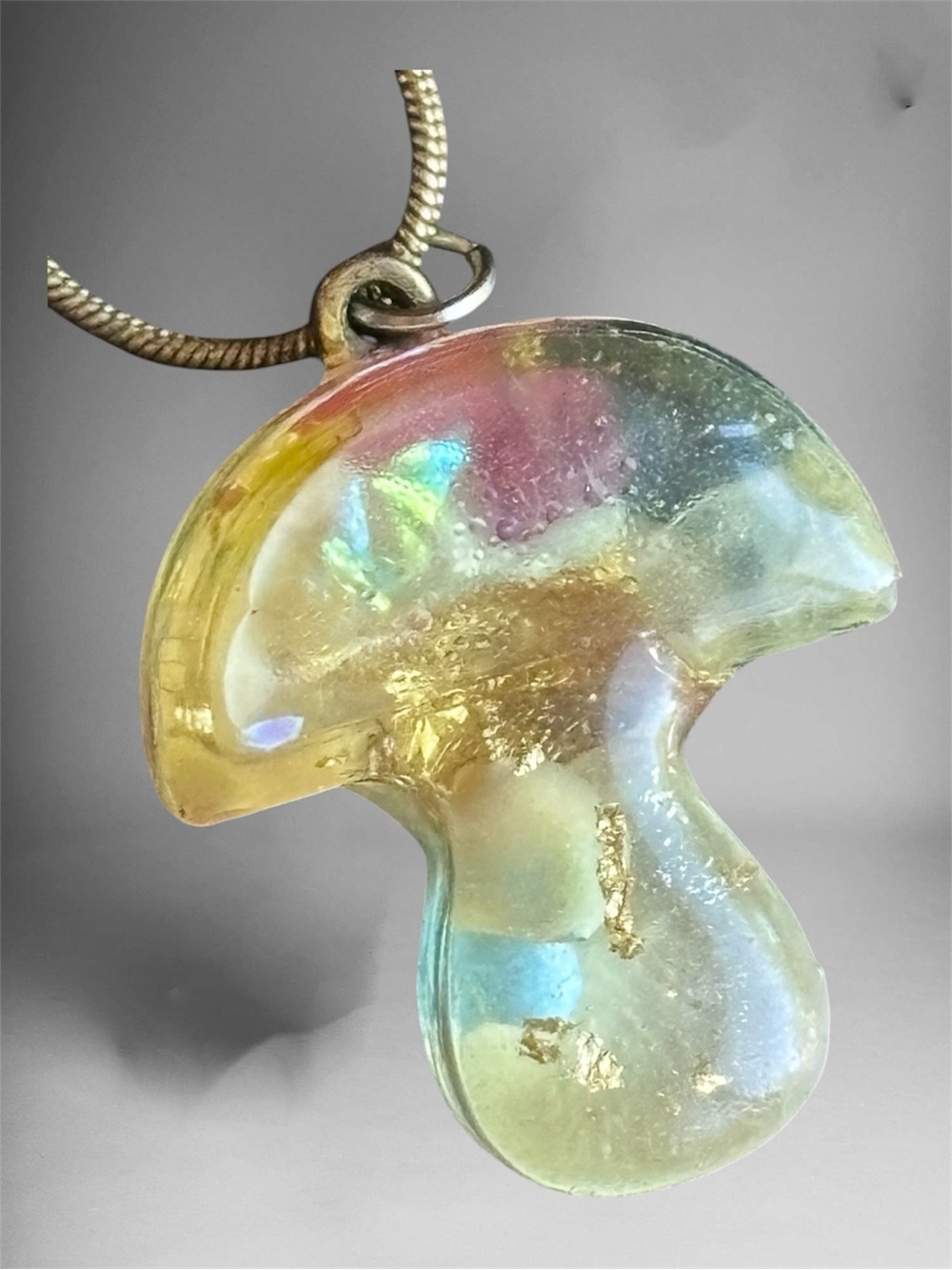 🌼VTG Swirly Opalescent Mushroom Pendant Necklace